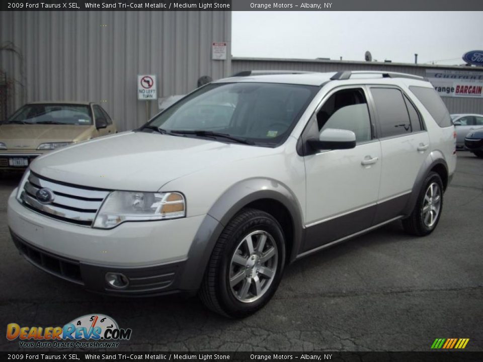 2009 Ford Taurus X SEL White Sand Tri-Coat Metallic / Medium Light Stone Photo #1