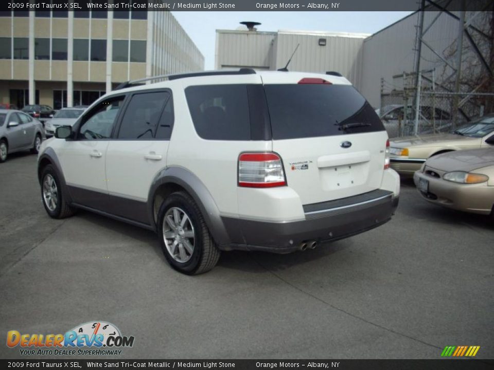 2009 Ford Taurus X SEL White Sand Tri-Coat Metallic / Medium Light Stone Photo #2