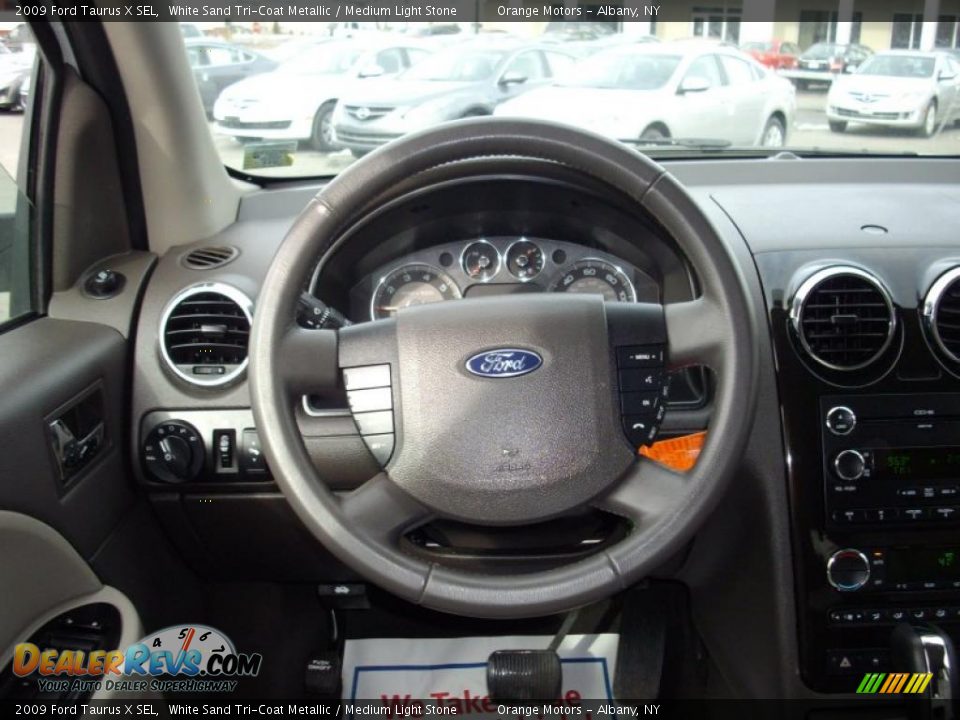 2009 Ford Taurus X SEL White Sand Tri-Coat Metallic / Medium Light Stone Photo #10