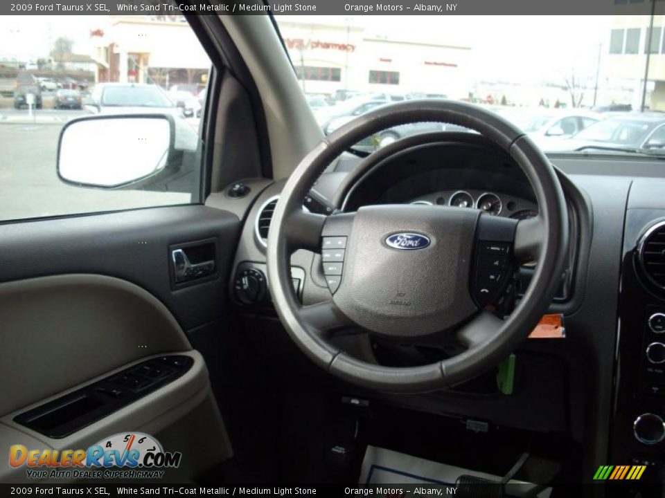 2009 Ford Taurus X SEL White Sand Tri-Coat Metallic / Medium Light Stone Photo #11