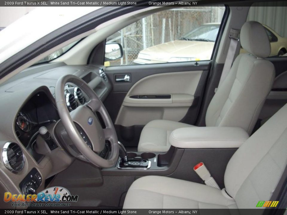 2009 Ford Taurus X SEL White Sand Tri-Coat Metallic / Medium Light Stone Photo #12