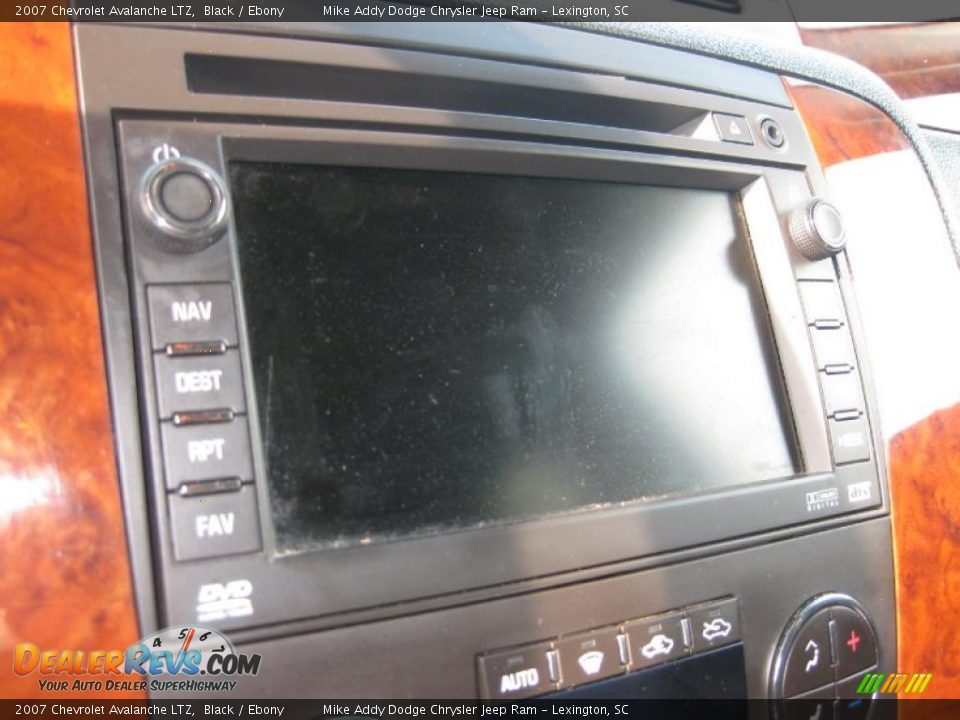 2007 Chevrolet Avalanche LTZ Black / Ebony Photo #11