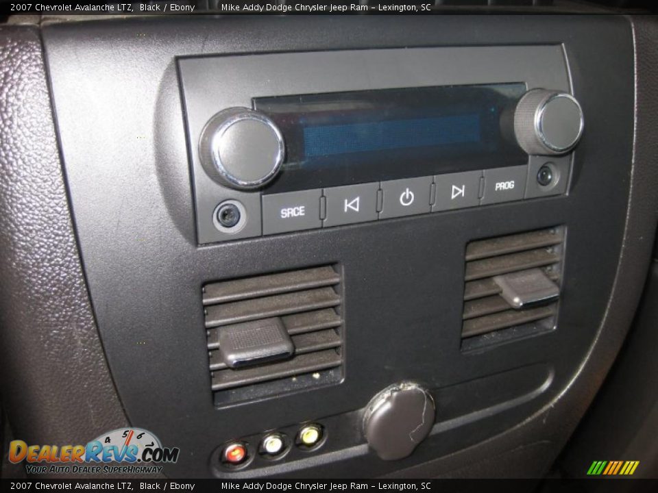 2007 Chevrolet Avalanche LTZ Black / Ebony Photo #14