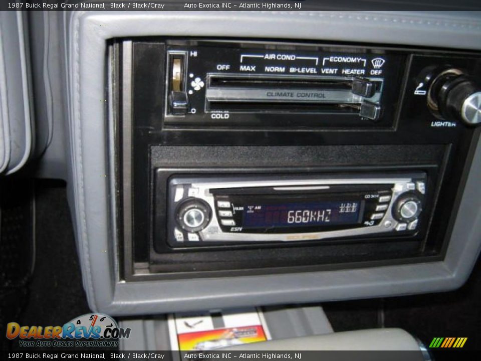 1987 Buick Regal Grand National Black / Black/Gray Photo #18