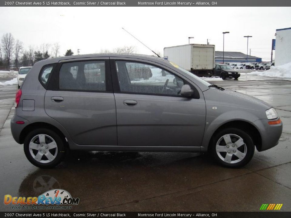 2007 Chevrolet Aveo 5 LS Hatchback Cosmic Silver / Charcoal Black Photo #5