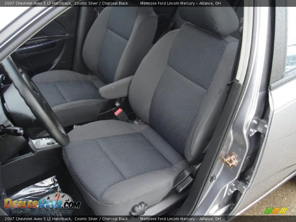 2007 Chevrolet Aveo 5 LS Hatchback Cosmic Silver / Charcoal Black Photo #11