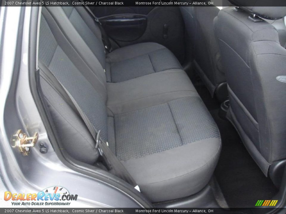 2007 Chevrolet Aveo 5 LS Hatchback Cosmic Silver / Charcoal Black Photo #13