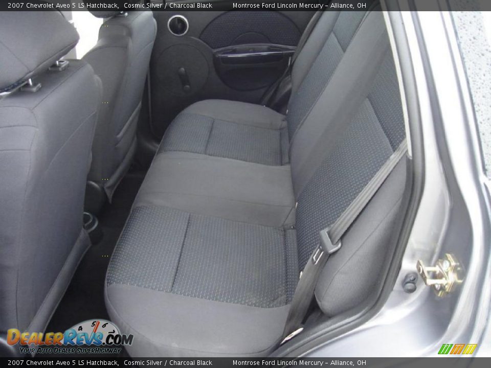 2007 Chevrolet Aveo 5 LS Hatchback Cosmic Silver / Charcoal Black Photo #14