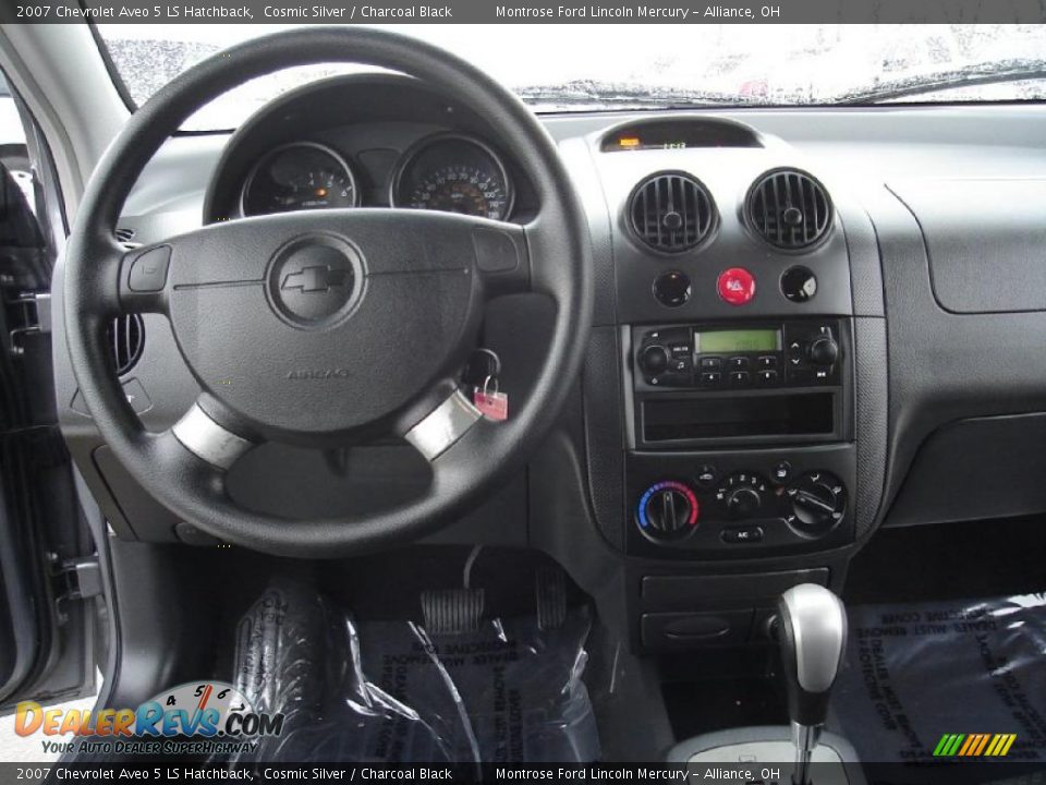2007 Chevrolet Aveo 5 LS Hatchback Cosmic Silver / Charcoal Black Photo #15