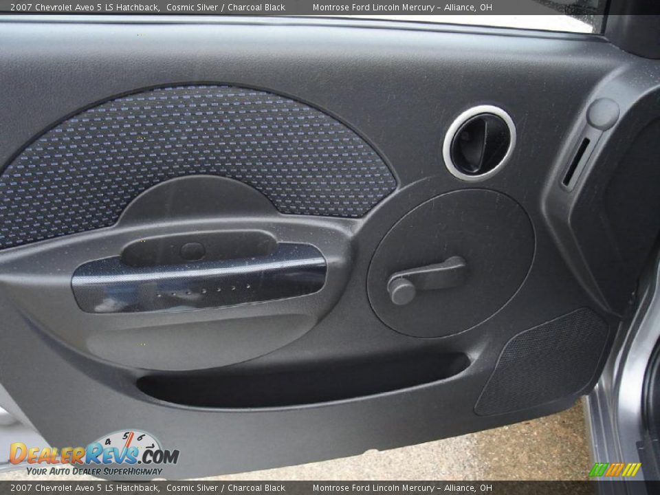 2007 Chevrolet Aveo 5 LS Hatchback Cosmic Silver / Charcoal Black Photo #21