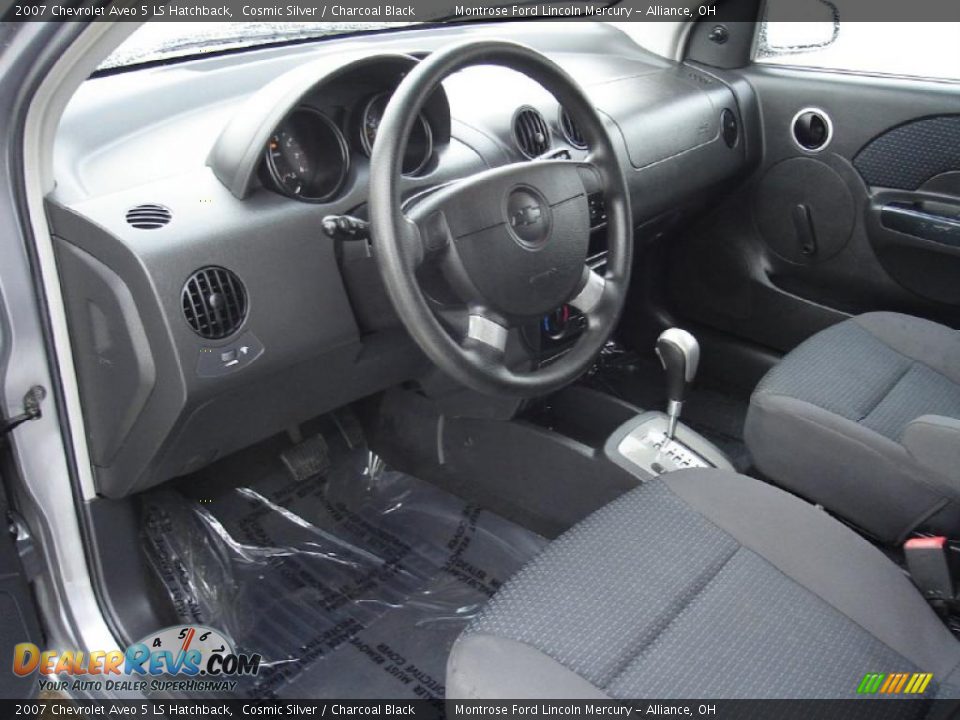 2007 Chevrolet Aveo 5 LS Hatchback Cosmic Silver / Charcoal Black Photo #22