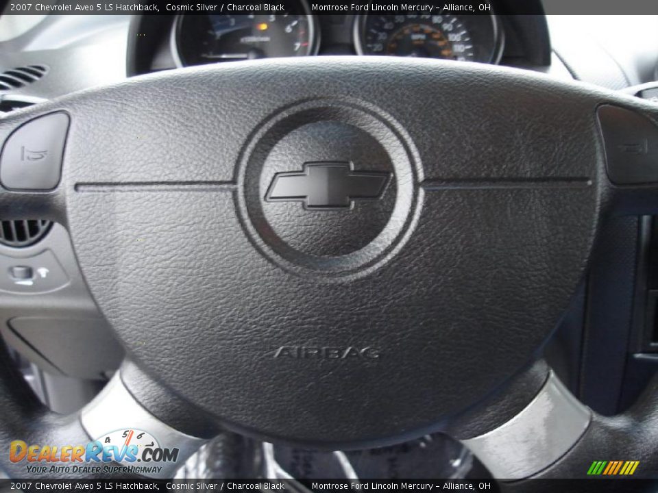 2007 Chevrolet Aveo 5 LS Hatchback Cosmic Silver / Charcoal Black Photo #25