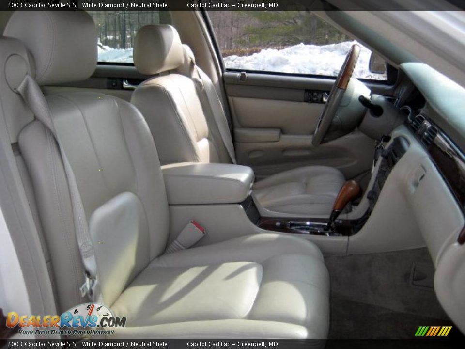2003 Cadillac Seville SLS White Diamond / Neutral Shale Photo #11