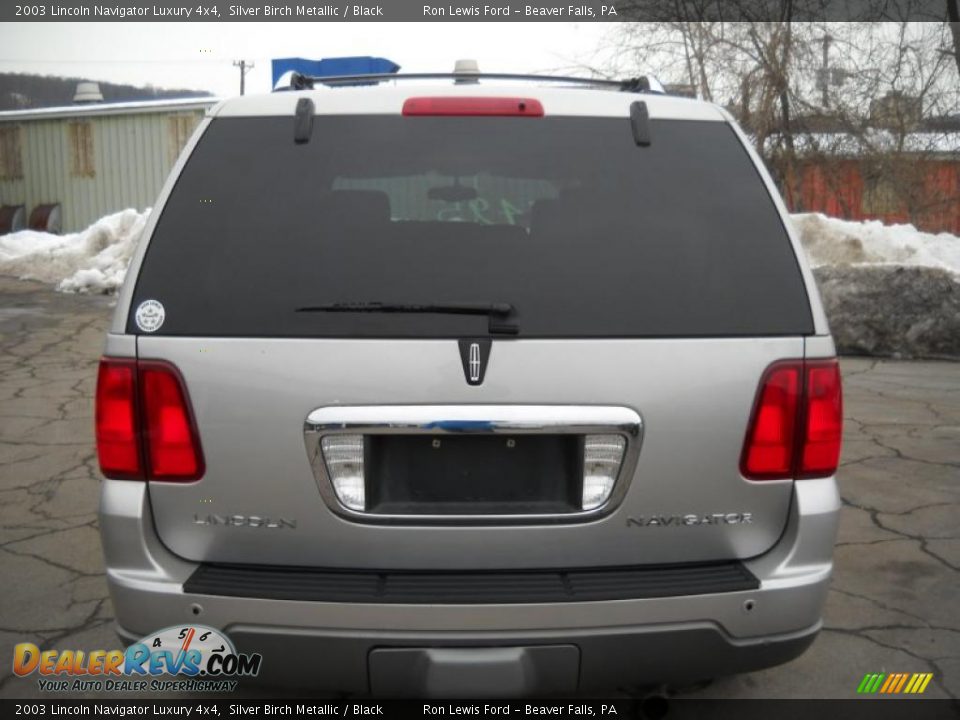 2003 Lincoln Navigator Luxury 4x4 Silver Birch Metallic / Black Photo #3
