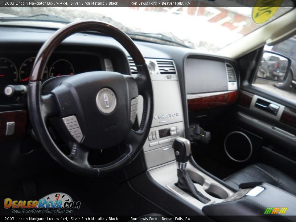 2003 Lincoln Navigator Luxury 4x4 Silver Birch Metallic / Black Photo #7