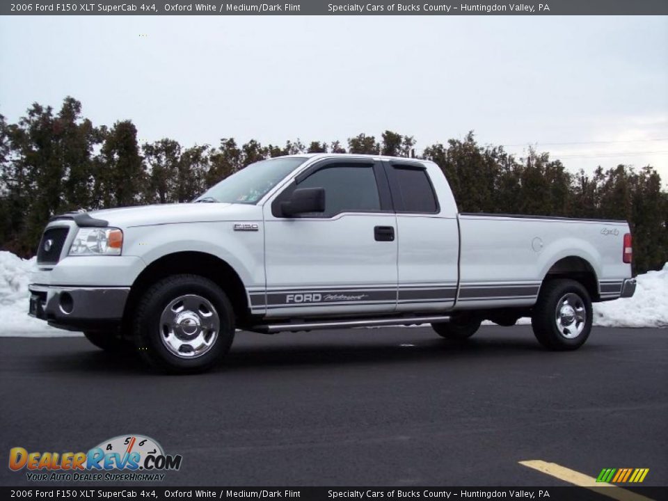 2006 Ford F150 XLT SuperCab 4x4 Oxford White / Medium/Dark Flint Photo #4
