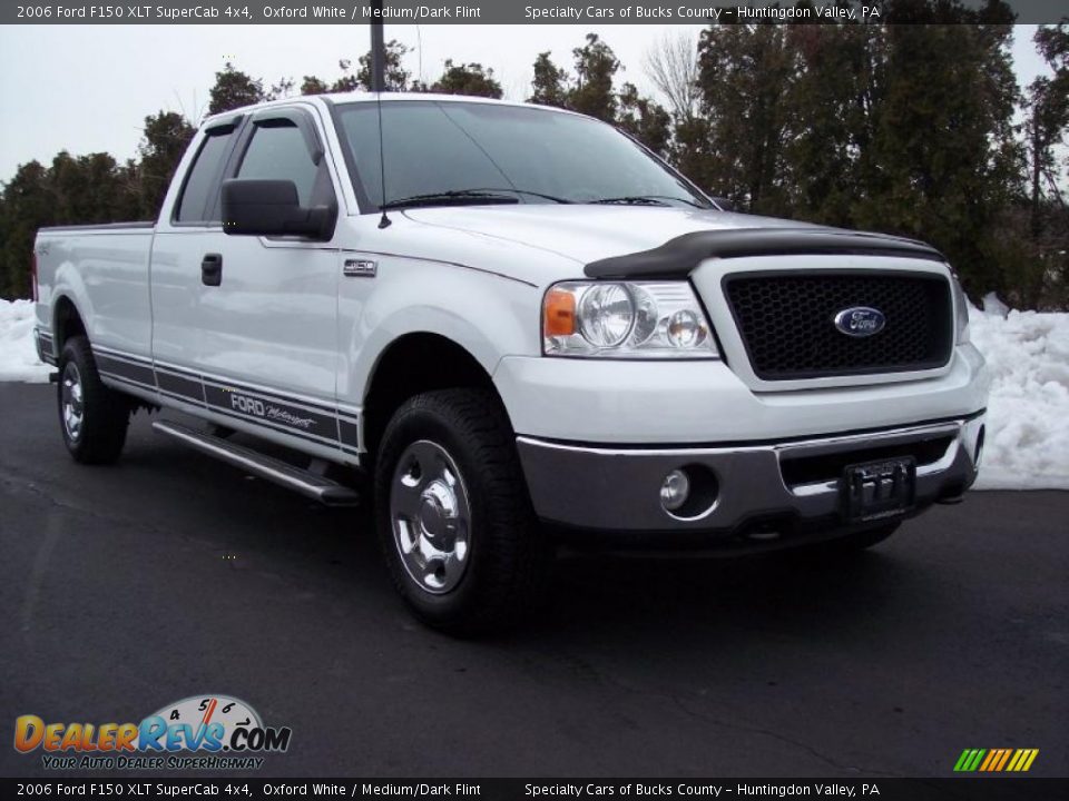 2006 Ford F150 XLT SuperCab 4x4 Oxford White / Medium/Dark Flint Photo #16