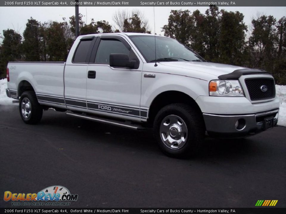2006 Ford F150 XLT SuperCab 4x4 Oxford White / Medium/Dark Flint Photo #17