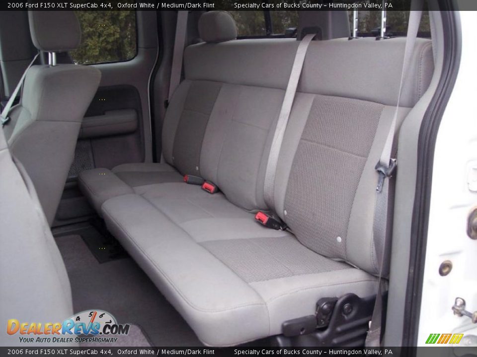 2006 Ford F150 XLT SuperCab 4x4 Oxford White / Medium/Dark Flint Photo #36