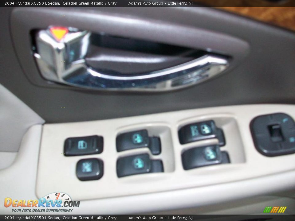 2004 Hyundai XG350 L Sedan Celadon Green Metallic / Gray Photo #7