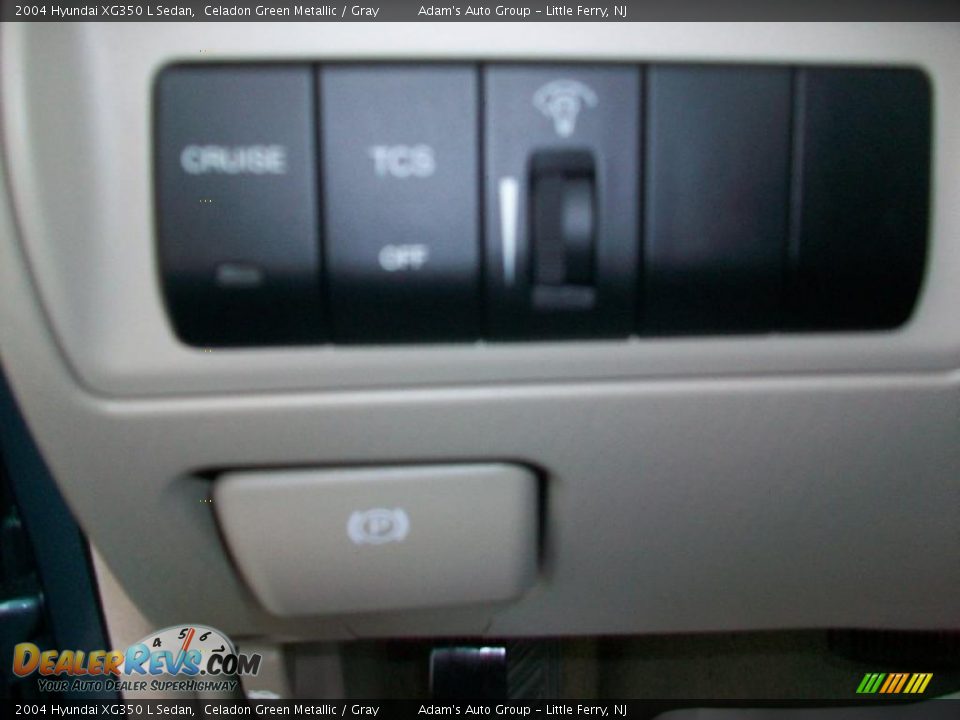 2004 Hyundai XG350 L Sedan Celadon Green Metallic / Gray Photo #18