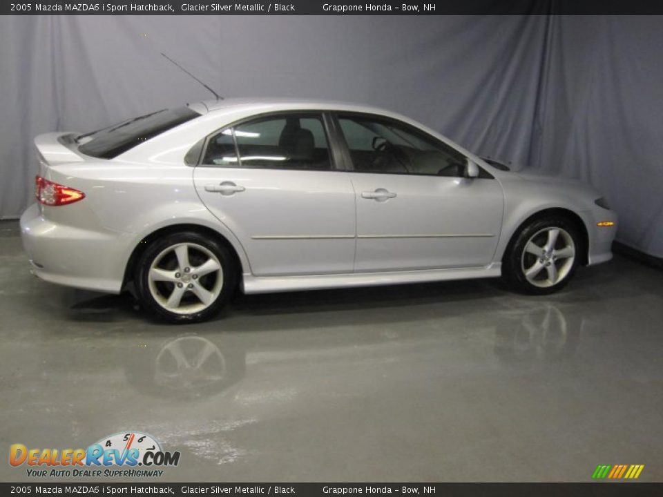 2005 Mazda MAZDA6 i Sport Hatchback Glacier Silver Metallic / Black Photo #4