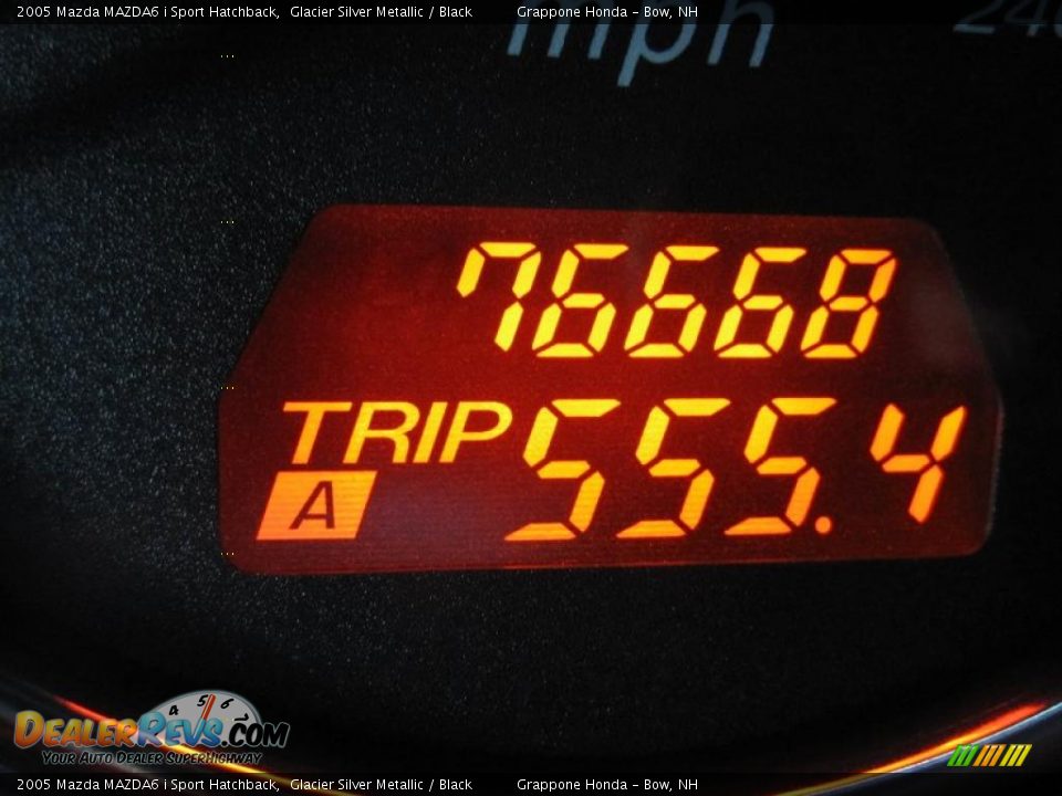 2005 Mazda MAZDA6 i Sport Hatchback Glacier Silver Metallic / Black Photo #12