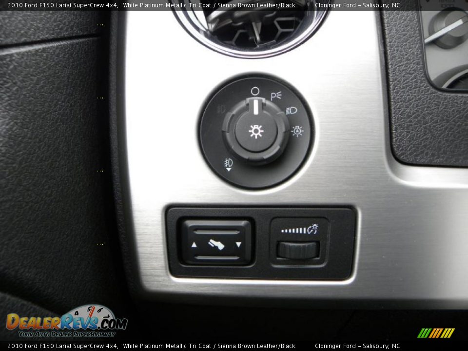 2010 Ford F150 Lariat SuperCrew 4x4 White Platinum Metallic Tri Coat / Sienna Brown Leather/Black Photo #28