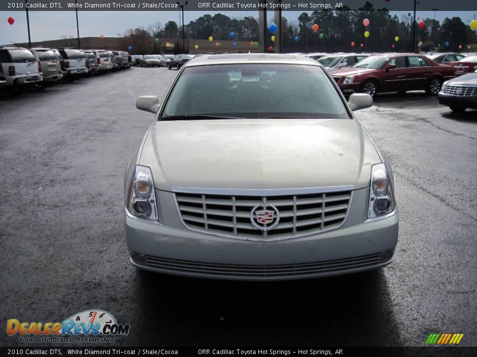 2010 Cadillac DTS White Diamond Tri-coat / Shale/Cocoa Photo #3