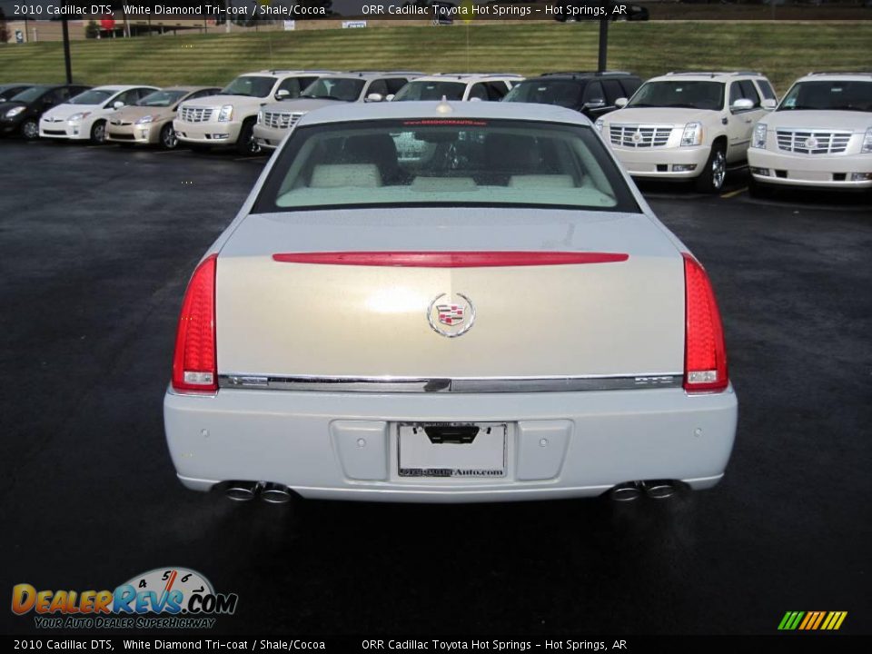 2010 Cadillac DTS White Diamond Tri-coat / Shale/Cocoa Photo #4