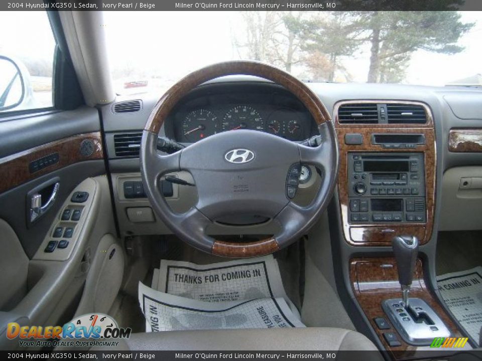 2004 Hyundai XG350 L Sedan Ivory Pearl / Beige Photo #18