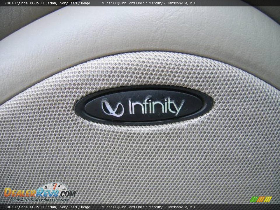 2004 Hyundai XG350 L Sedan Ivory Pearl / Beige Photo #21
