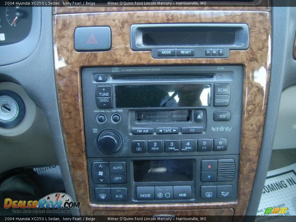 2004 Hyundai XG350 L Sedan Ivory Pearl / Beige Photo #25