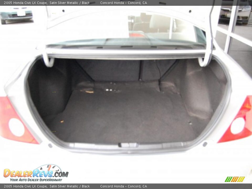 2005 Honda Civic LX Coupe Satin Silver Metallic / Black Photo #10