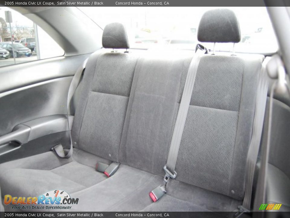 2005 Honda Civic LX Coupe Satin Silver Metallic / Black Photo #11
