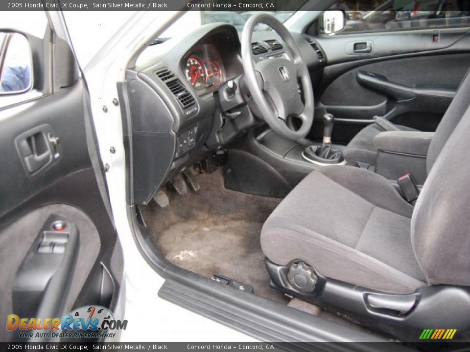 2005 Honda Civic LX Coupe Satin Silver Metallic / Black Photo #16