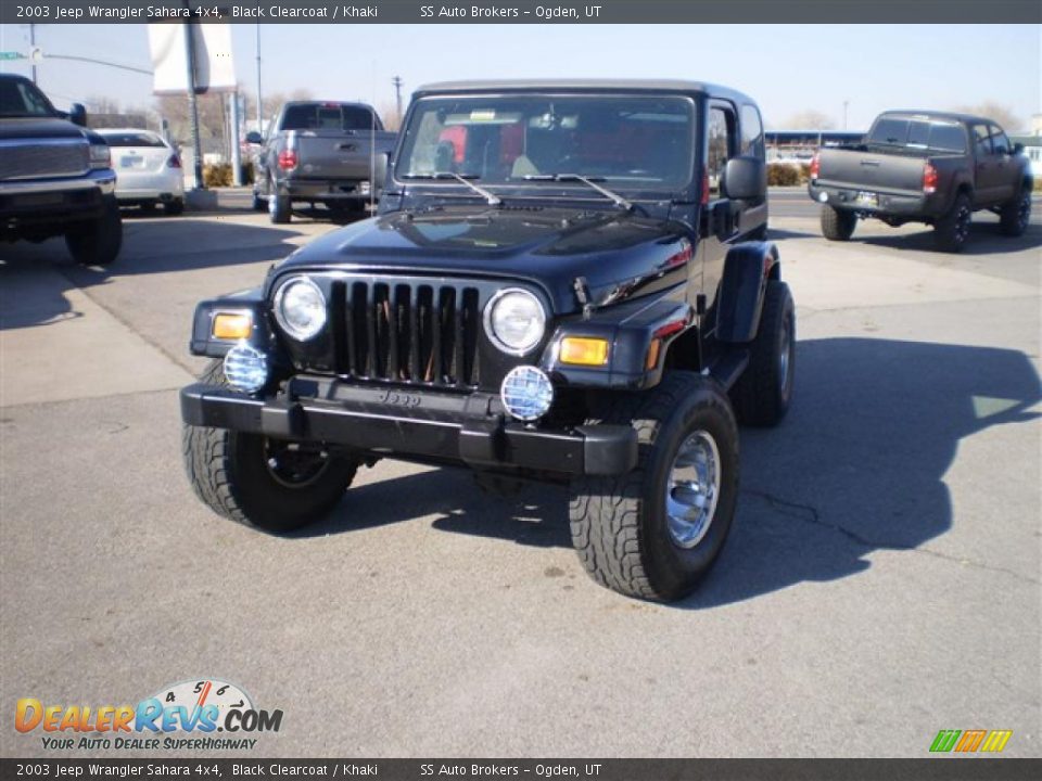 2003 Jeep Wrangler Sahara 4x4 Black Clearcoat / Khaki Photo #2