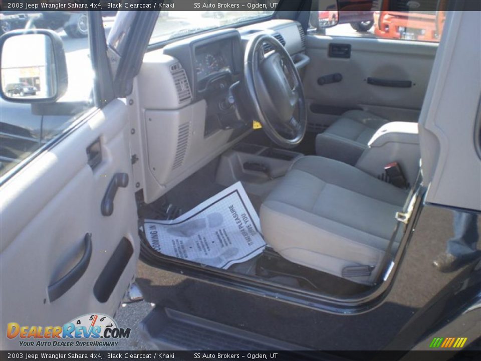 2003 Jeep Wrangler Sahara 4x4 Black Clearcoat / Khaki Photo #6