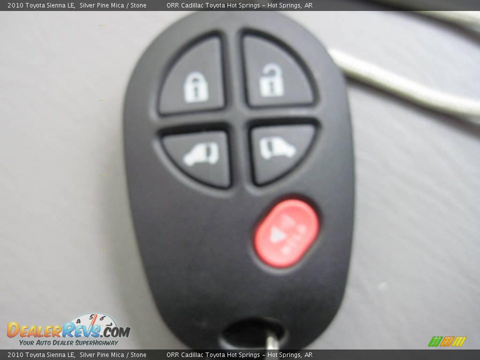 2010 Toyota Sienna LE Silver Pine Mica / Stone Photo #9