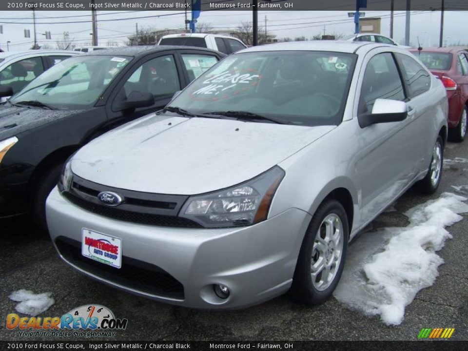 2010 Ford Focus SE Coupe Ingot Silver Metallic / Charcoal Black Photo #1