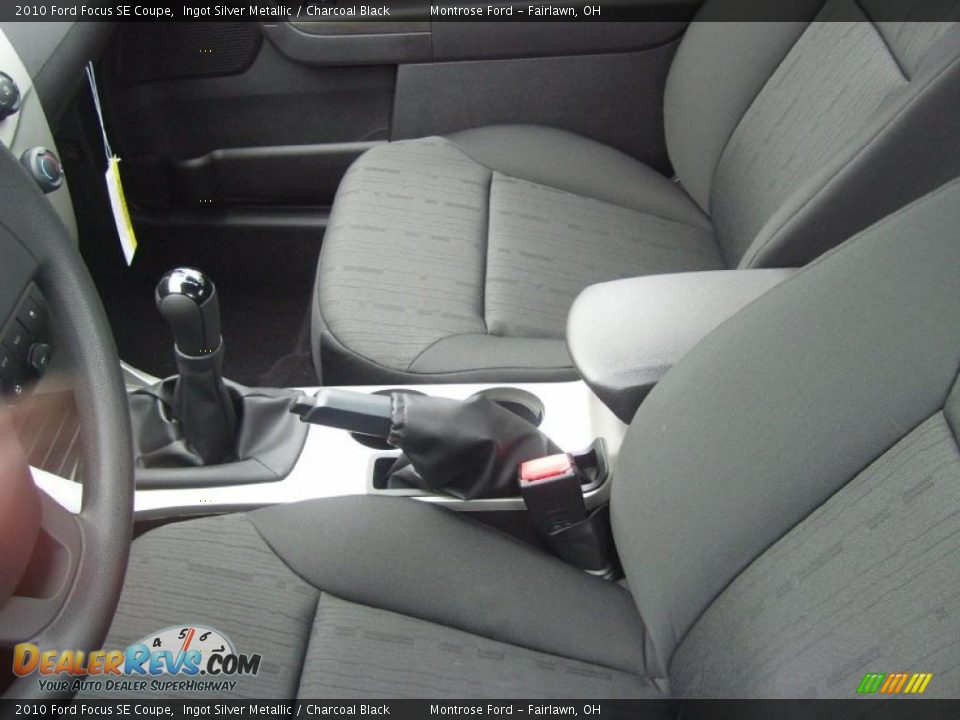 2010 Ford Focus SE Coupe Ingot Silver Metallic / Charcoal Black Photo #3