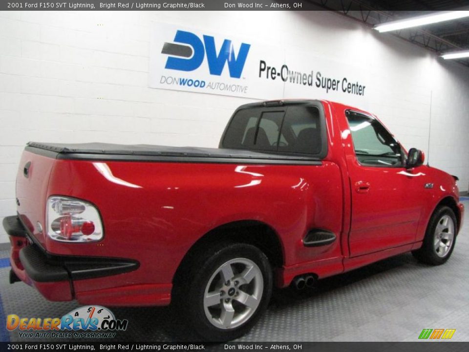 2001 Ford F150 SVT Lightning Bright Red / Lightning Graphite/Black Photo #4