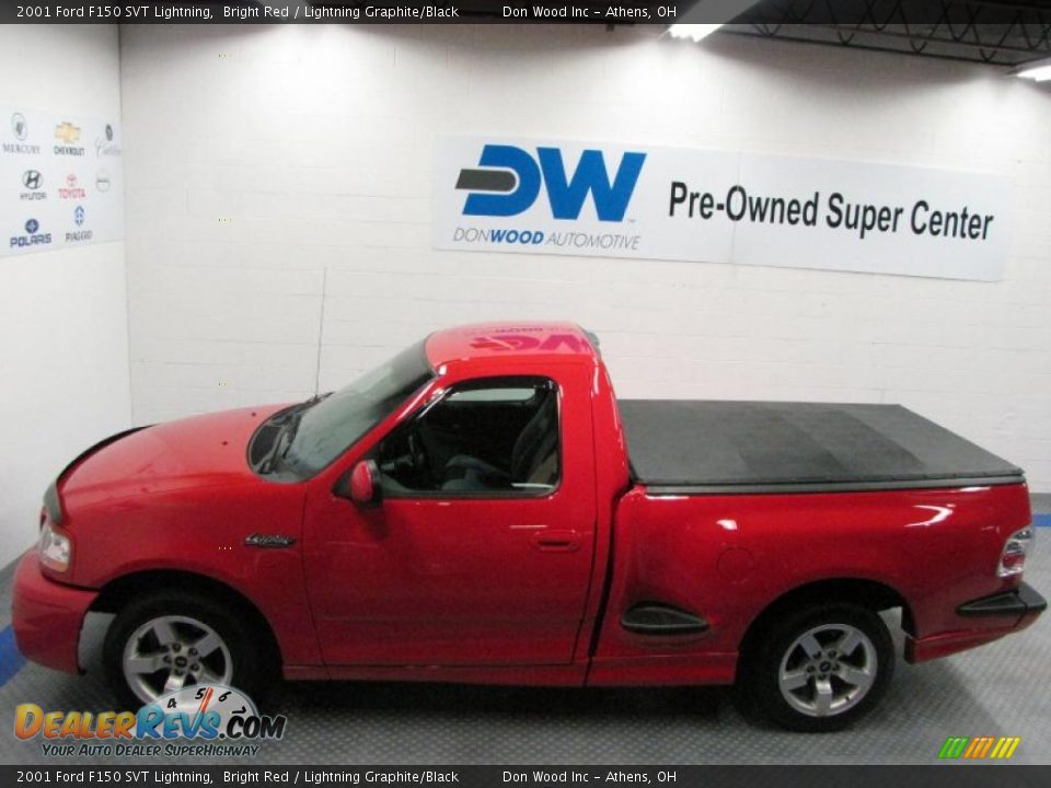 2001 Ford F150 SVT Lightning Bright Red / Lightning Graphite/Black Photo #5