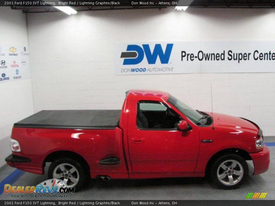 2001 Ford F150 SVT Lightning Bright Red / Lightning Graphite/Black Photo #6