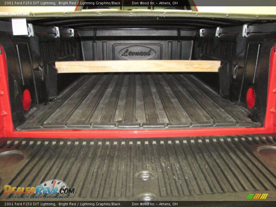 2001 Ford F150 SVT Lightning Bright Red / Lightning Graphite/Black Photo #9