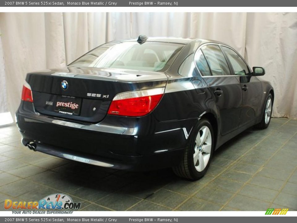 2007 BMW 5 Series 525xi Sedan Monaco Blue Metallic / Grey Photo #2