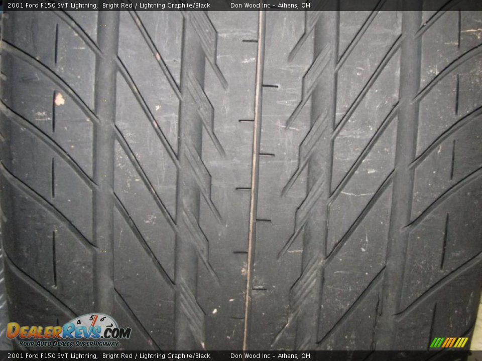 2001 Ford F150 SVT Lightning Bright Red / Lightning Graphite/Black Photo #16