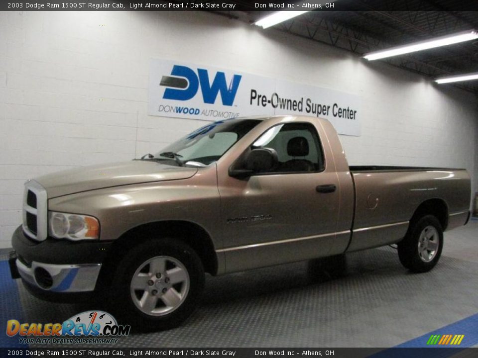 2003 Dodge Ram 1500 ST Regular Cab Light Almond Pearl / Dark Slate Gray Photo #3