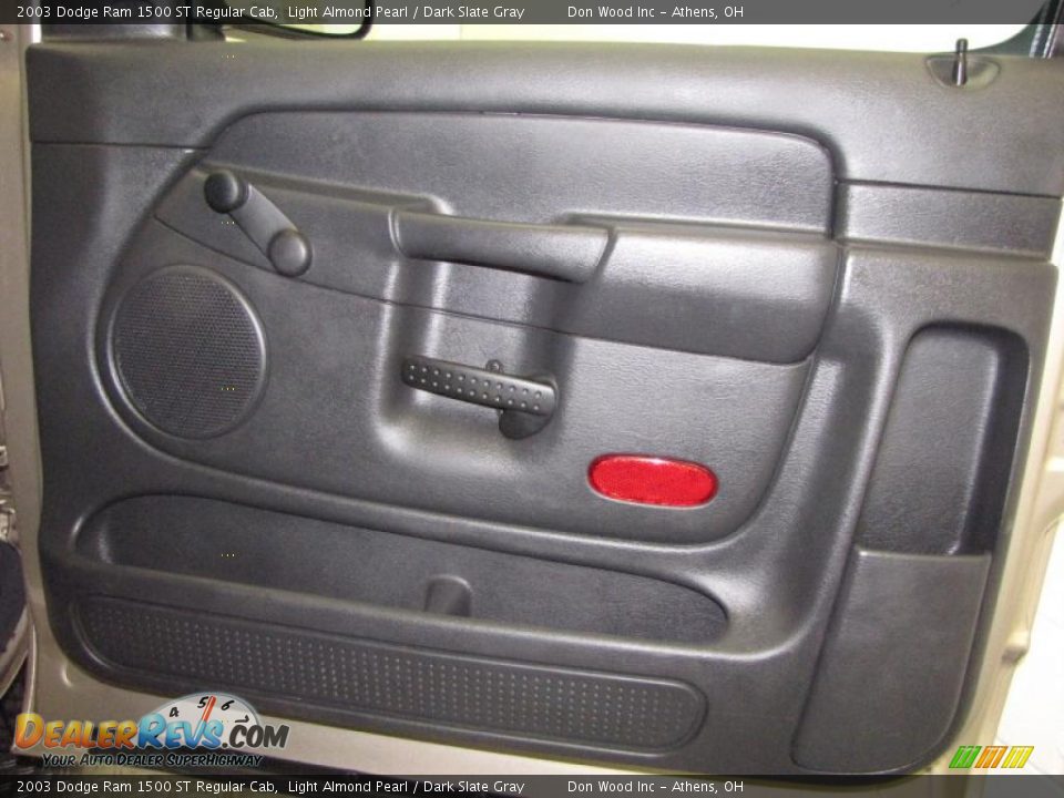 2003 Dodge Ram 1500 ST Regular Cab Light Almond Pearl / Dark Slate Gray Photo #13
