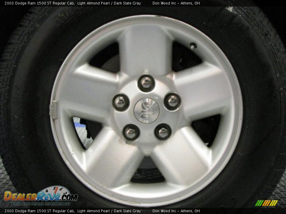 2003 Dodge Ram 1500 ST Regular Cab Light Almond Pearl / Dark Slate Gray Photo #17